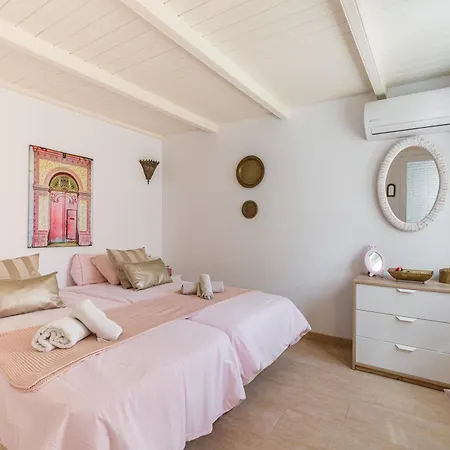 Vila For Rent In Estepona
